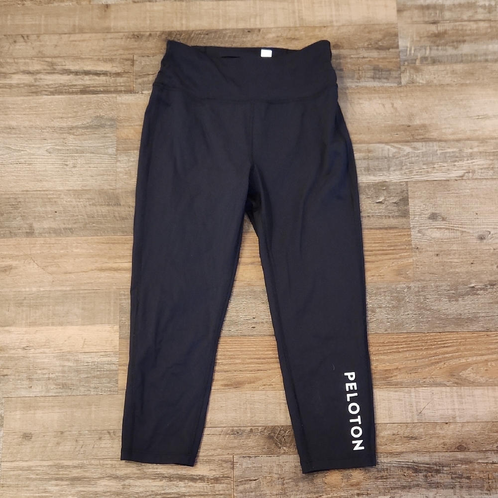 Peloton Black Leggings with White Logo - Active Crop Size Medium